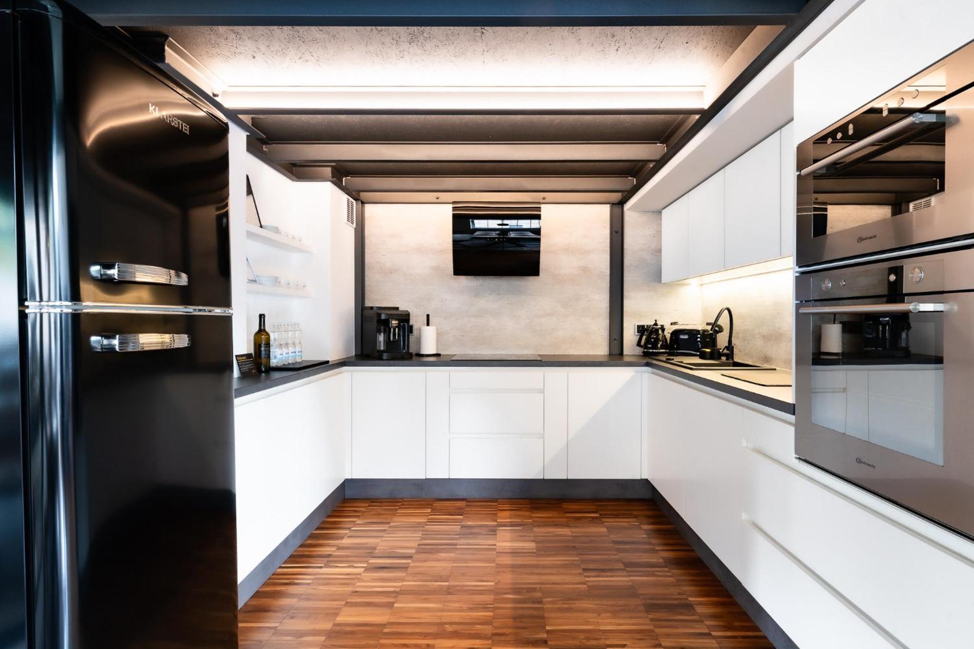 The Factory Loft Prague Apartment ภายนอก รูปภาพ