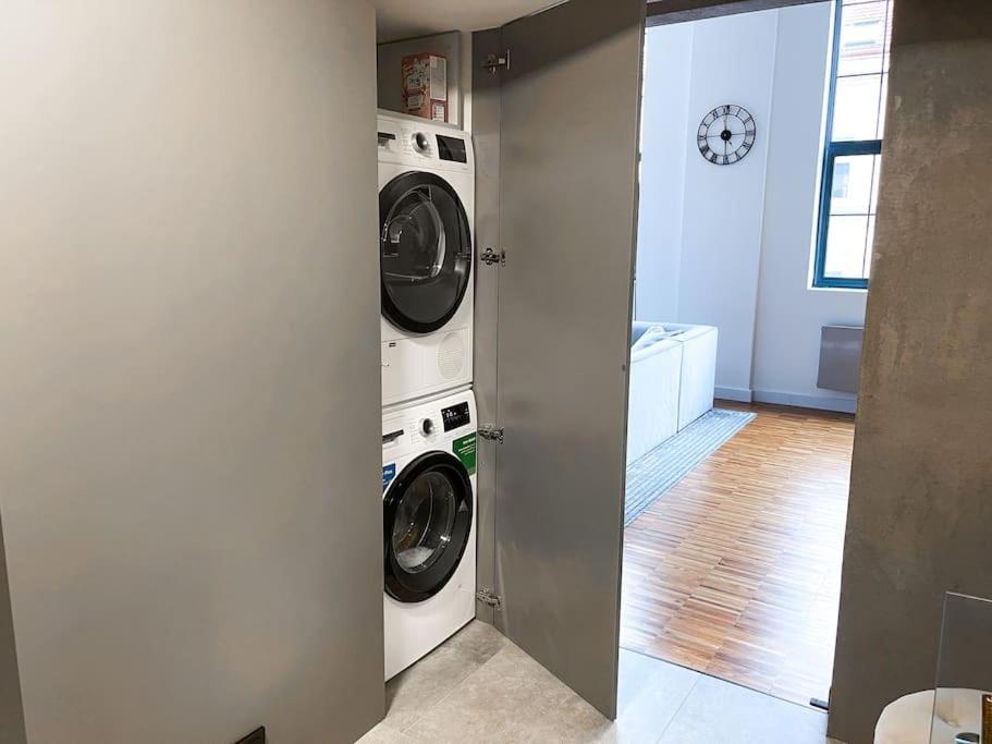 The Factory Loft Prague Apartment ภายนอก รูปภาพ