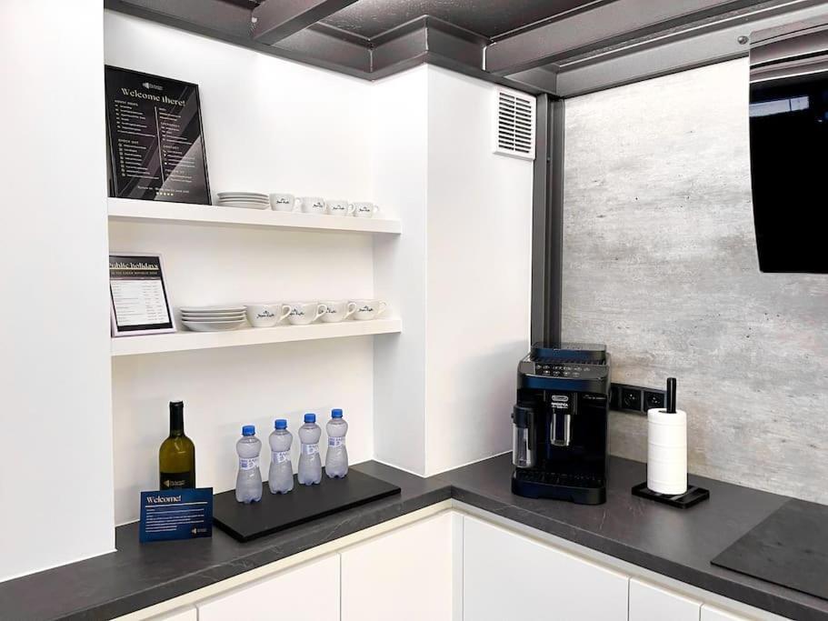 The Factory Loft Prague Apartment ภายนอก รูปภาพ